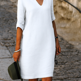 Bogdana – Elegantiška suknelė su V formos iškirpte