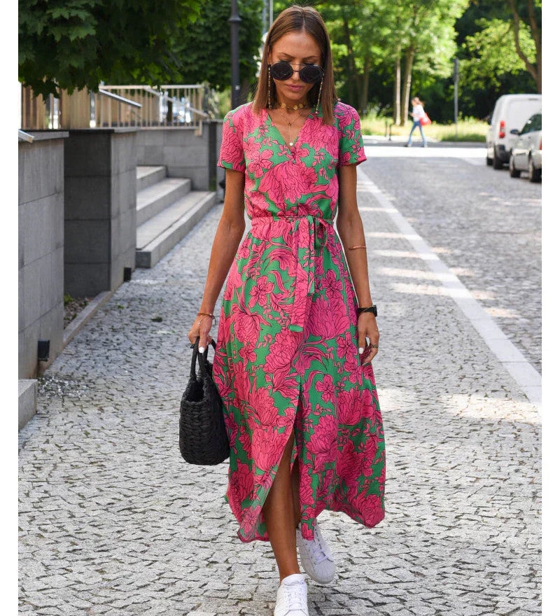 Julia - Elegantiška Suknelė su V-kaklu ir Figūrą Modeliuojančiu Kirpimu