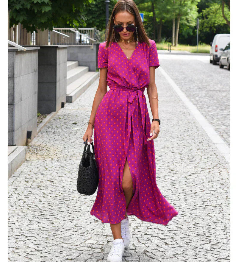 Julia - Elegantiška Suknelė su V-kaklu ir Formuojančiu Siluetu