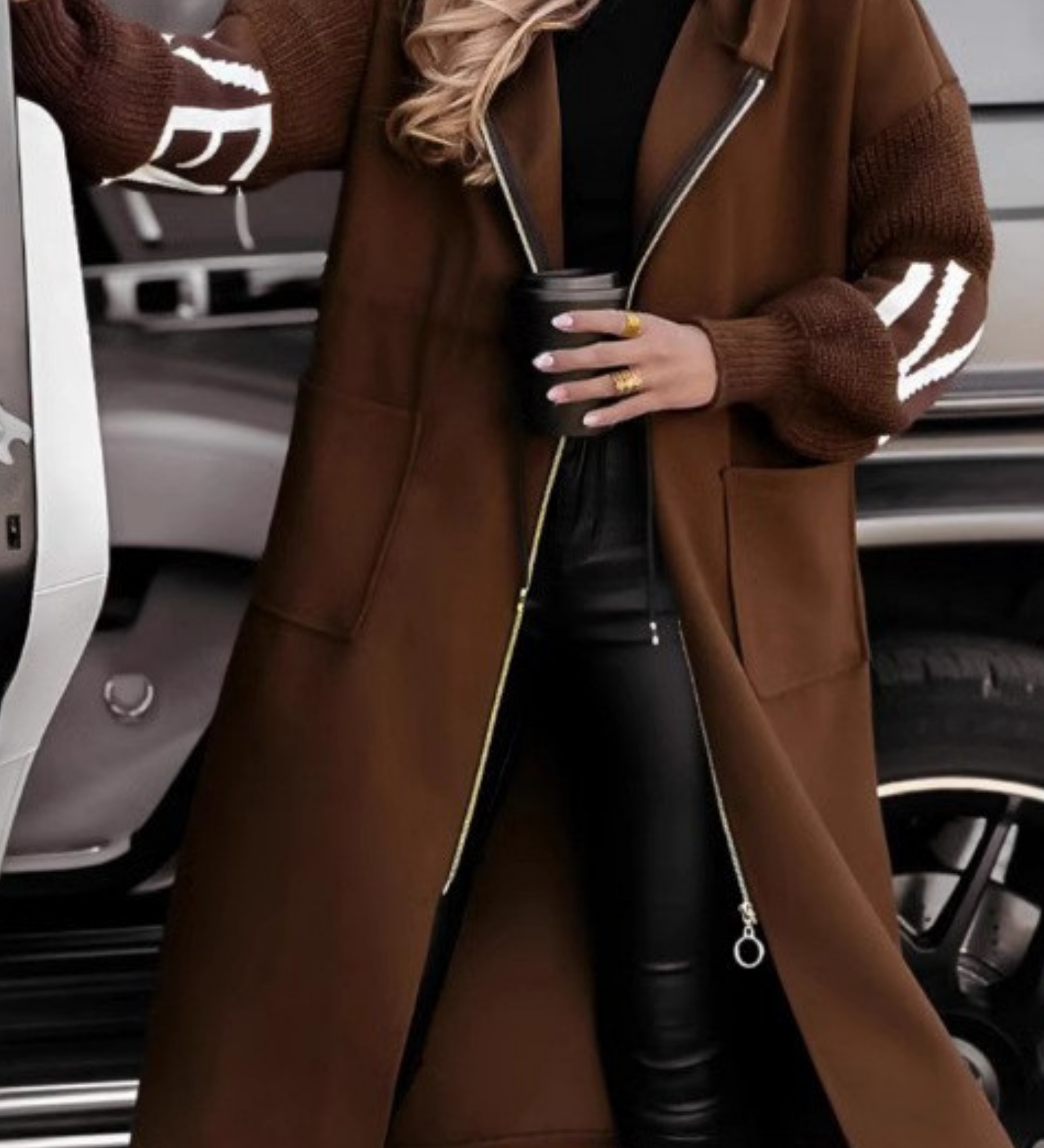 Elwira - Stilinga striukė su megztomis rankovėmis ir gobtuvu