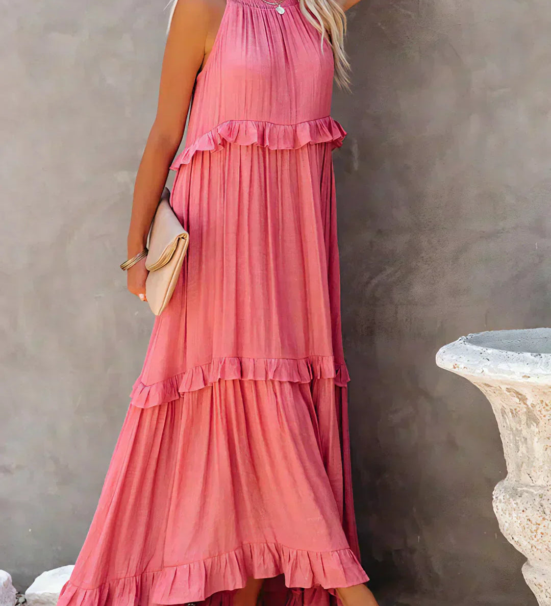 ANETA | Elegantiška be rankovių suknelė su volanais