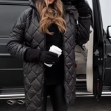 Bogna - Elegantiška pūkinė striukė su gobtuvu