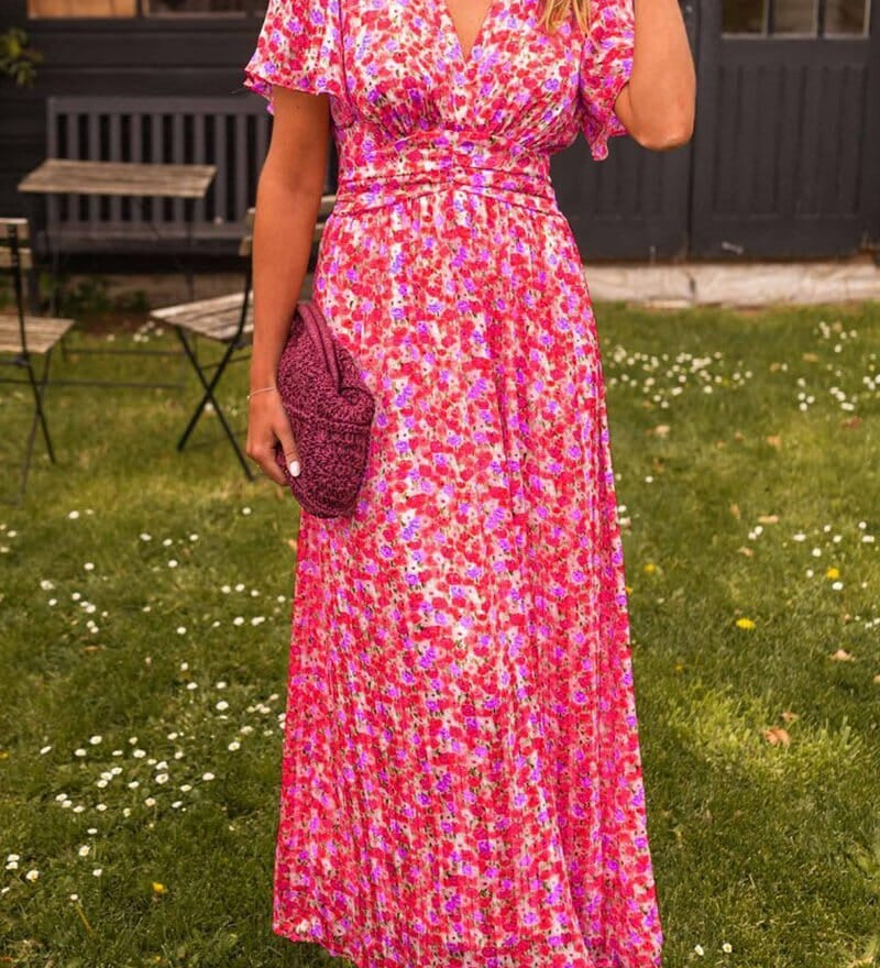 Jagna – Elegantiška maksi suknelė su V formos iškirpte